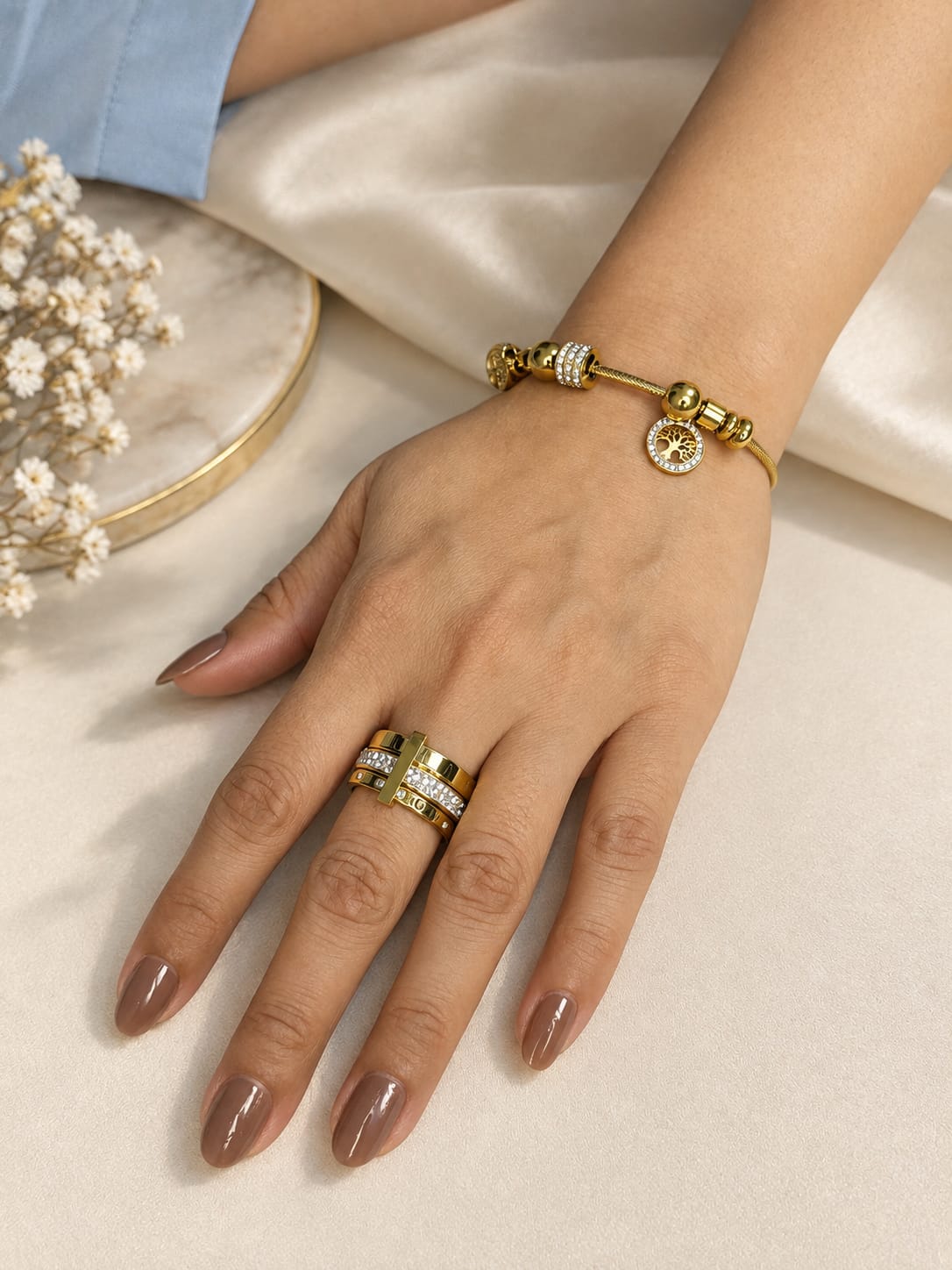 Elegant Gold-Tone Rhinestone Ring for Women